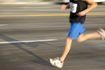 Jogging brûle des calories et augmente la santé cardio-vasculaire.
