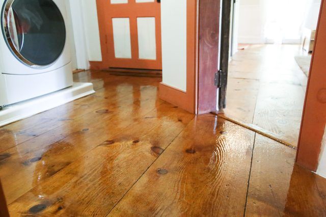 Comment Refinish Old Wood Floors sans ponçage