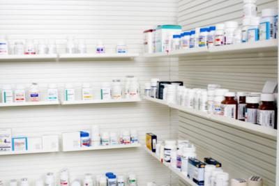 Les tablettes des pharmacies