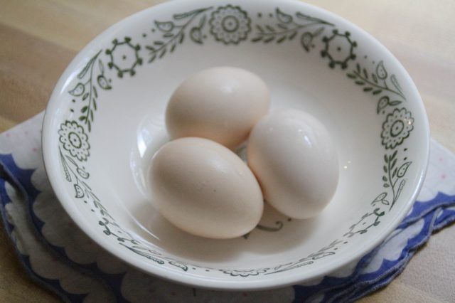 Comment Remplacez la crème sure pour le lait dans les œufs brouillés
