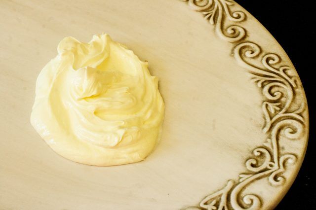 Comment utiliser le beurre de karité sur les cheveux naturels